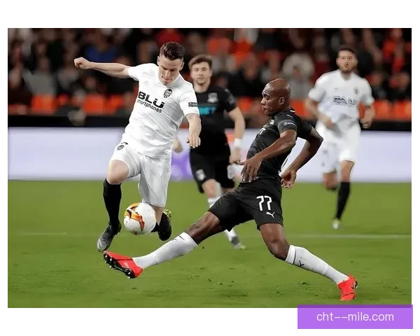 亨德森冬窗正式加盟阿贾克斯迎来新赛季中场重磅补强