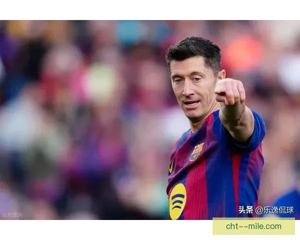 莱万多夫斯基采访盛赞拉什福德具备成为世界顶级球星关键特质与潜力