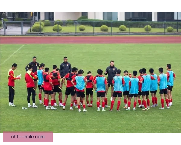 中国男足主教练呼吁球迷宽容支持助力年轻球员成长 中国男足主教练呼吁球迷宽容支持助力年轻球员成长